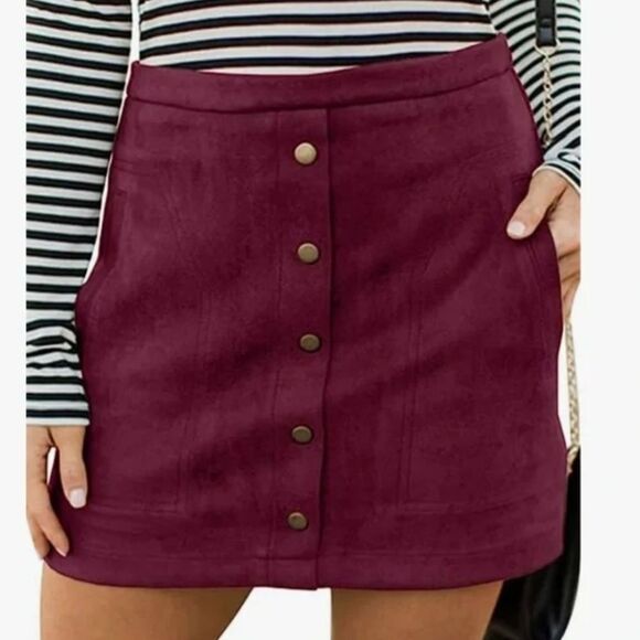 Old Navy Reddy or Not A-line mini snap front faux suede skirt size 4 - Picture 1 of 6